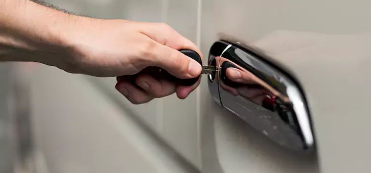 Why Choose Our Auto Locksmith Team in Tamiami, FL?